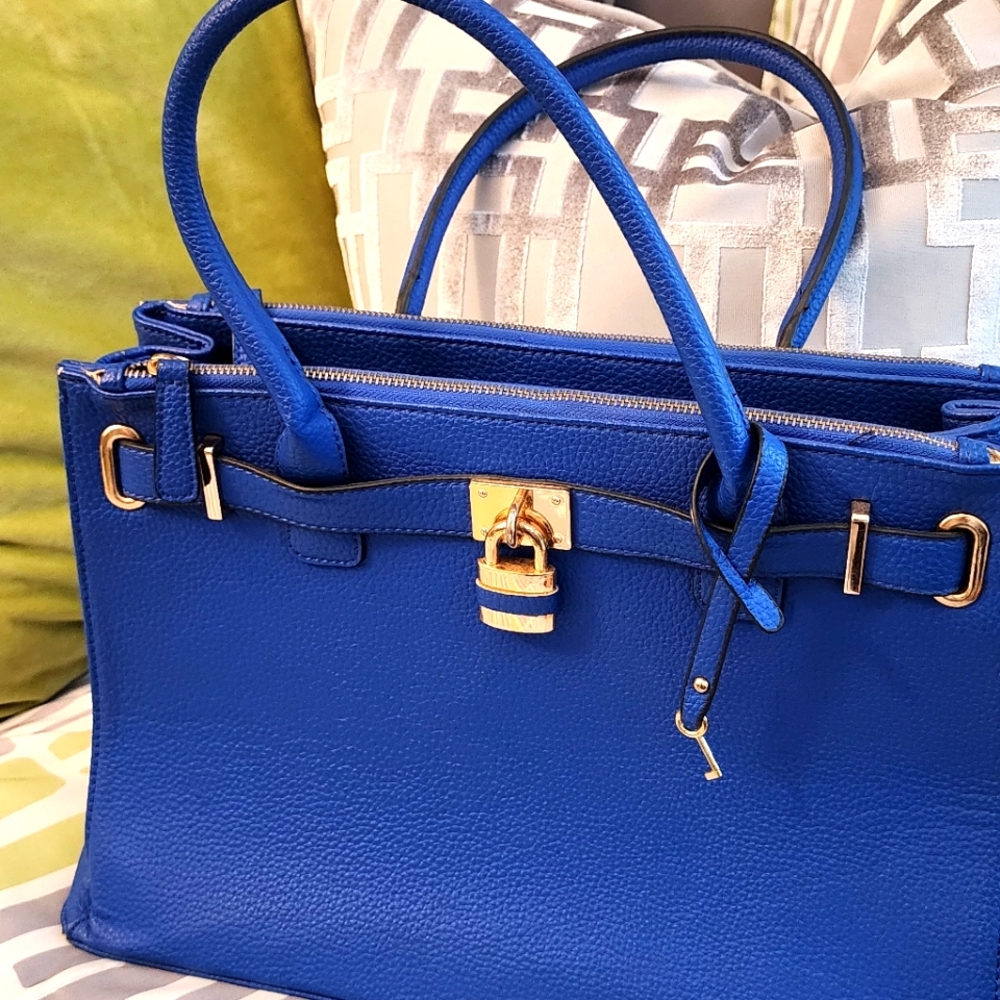 Pretty Blue Purse